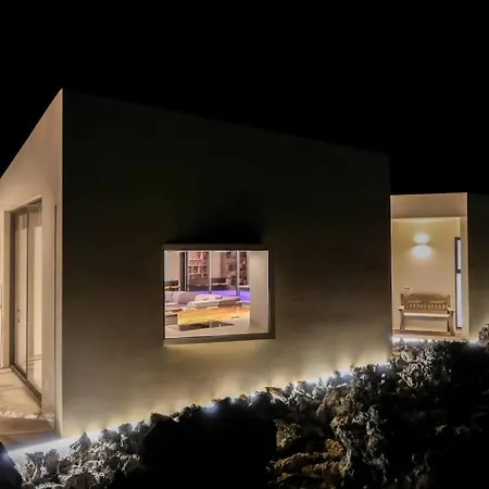 וילה Luxury Vulcano לאחארס